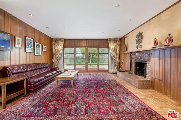 $10,995,000 | 809 North Bedford Drive, Beverly Hills, CA 90210