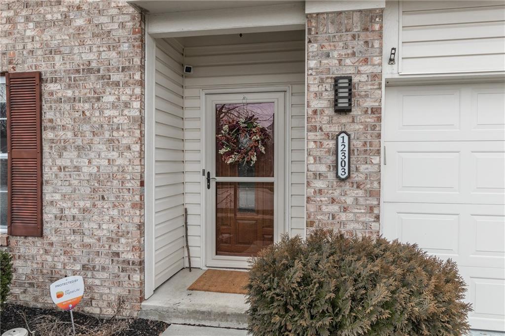 12303 Rambling Road Fishers, IN 46037 - Photo 2 of 25 Gallery Image 2