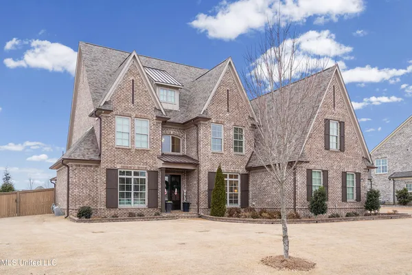 $689,900 | 4435 Parish Row, Olive Branch, MS 38654