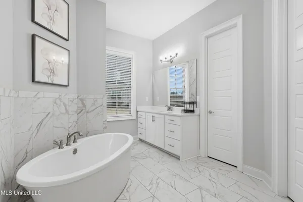 $689,900 | 4435 Parish Row, Olive Branch, MS 38654
