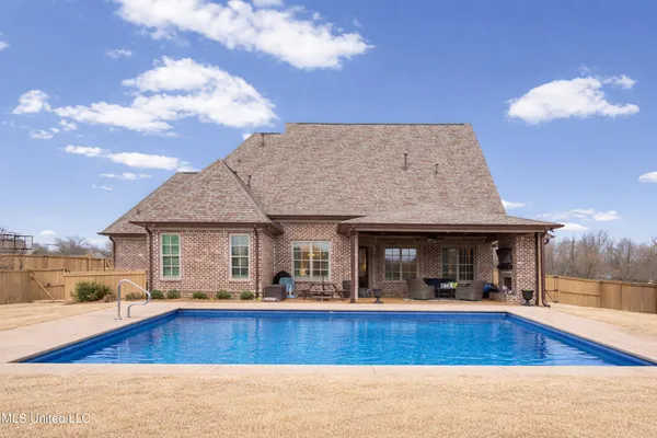 $689,900 | 4435 Parish Row, Olive Branch, MS 38654