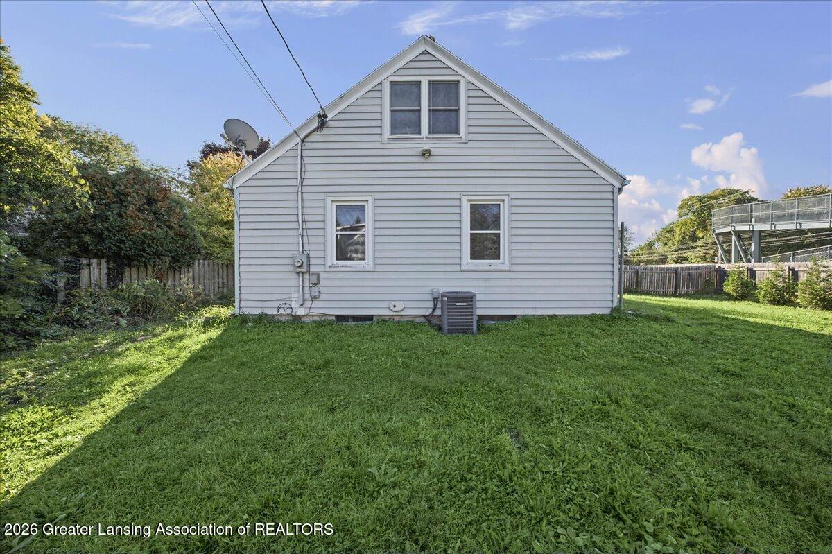1140 Hitching Post Road East Lansing, MI 48823 - Photo 28 of 38 30-DSC02333_web