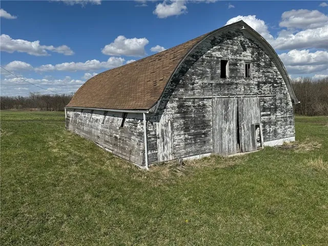 $1,056,000 | 13 Hwy Pattonsburg Mo 64670 Highway, Pattonsburg, MO 64670