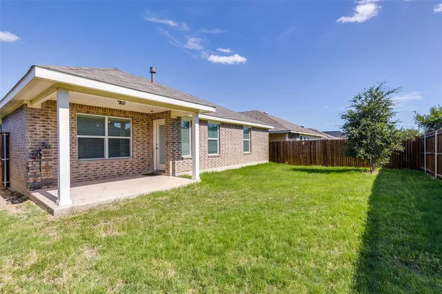 $2,500 | 9013 Zubia Lane, Fort Worth, TX 76131