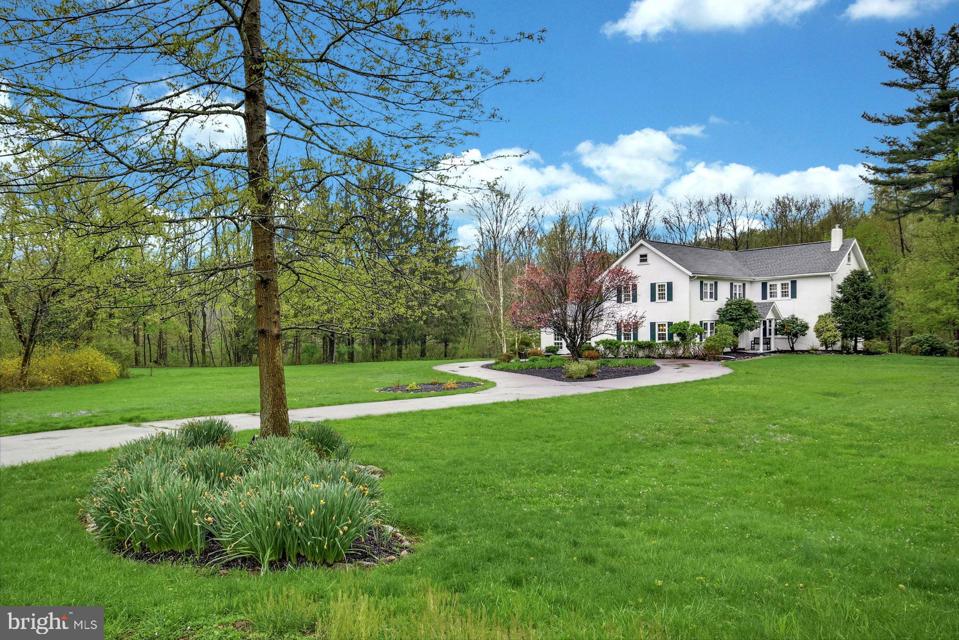 1208 State Road Coopersburg, PA 18036 - Photo 2 of 24 Gallery Image 2