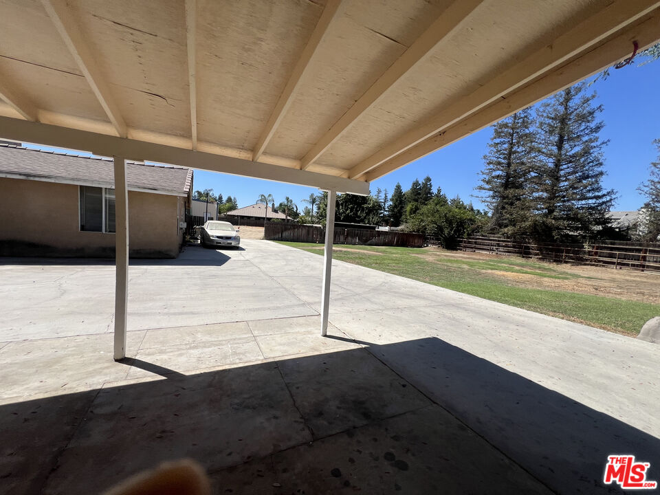 10931 Shellabarger Road Bakersfield, CA 93312 - Photo 39 of 44 a view of a backyard