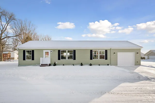 $285,000 | 675 Brooks Street South, Eden Valley, MN 55329