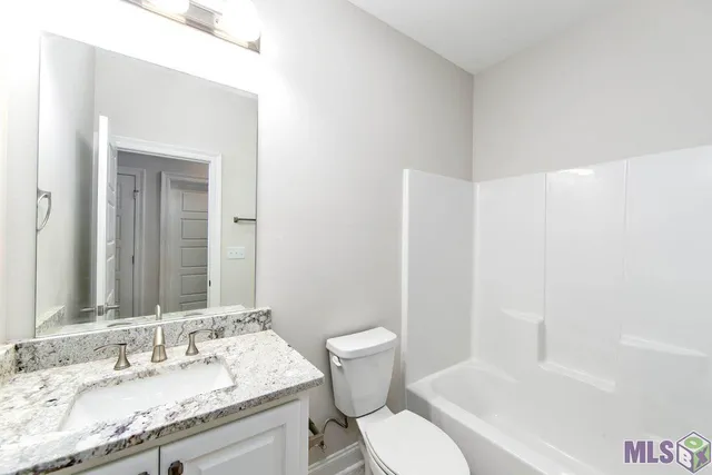 $299,900 | 252 Dana Lynn Street, Schriever, LA 70395