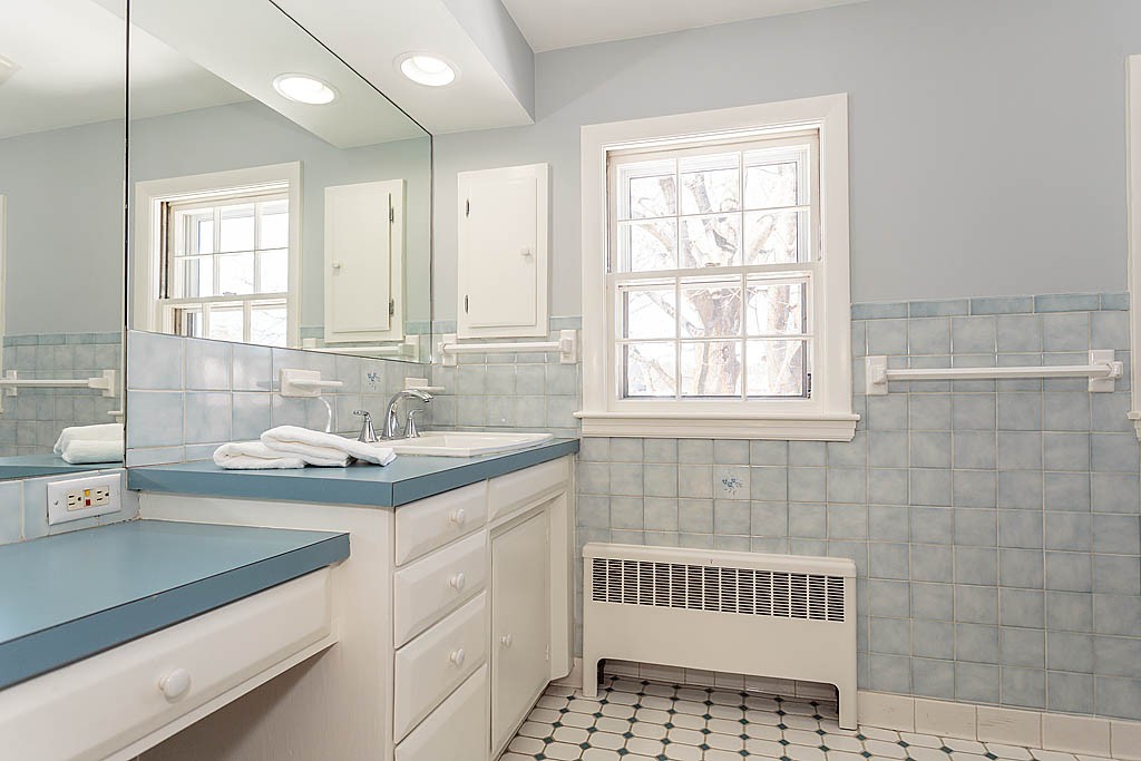 43 Hoitt Road Belmont, MA 02478 - Photo 7 of 12 Gallery Image 7