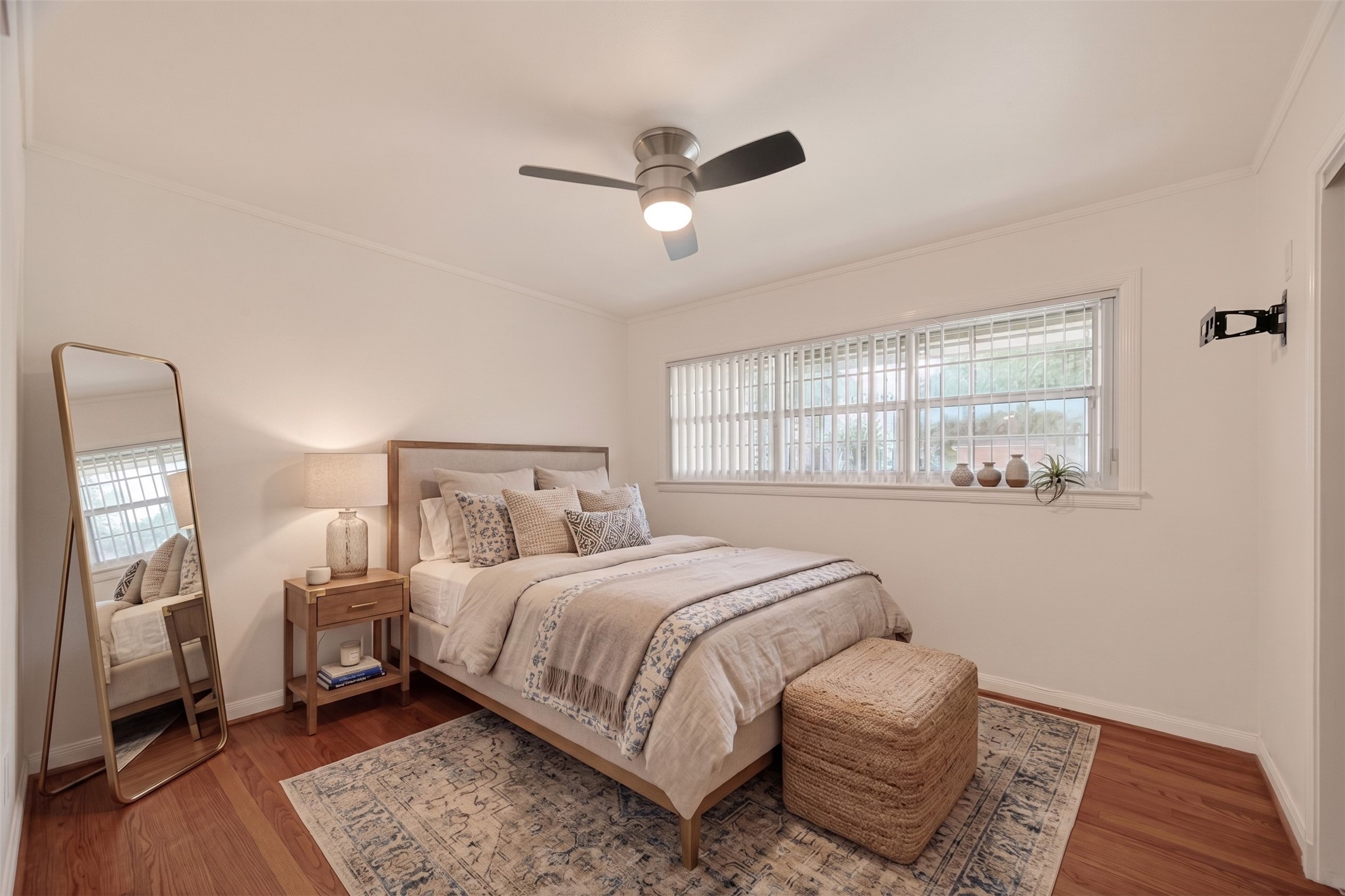 5666 Overbrook Lane Houston, TX 77056 - Photo 20 of 36 Virtually furnished