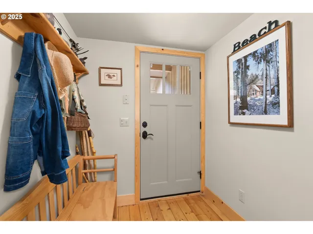 $1,295,000 | 441 Bay Center Road, South Bend, WA 98586