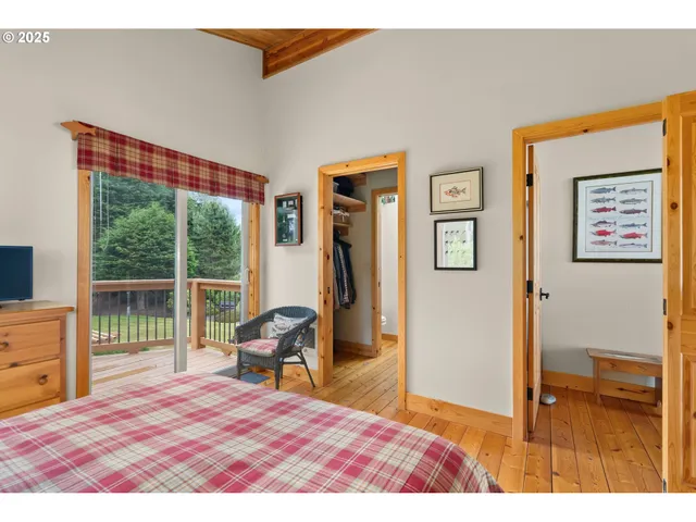 $1,295,000 | 441 Bay Center Road, South Bend, WA 98586