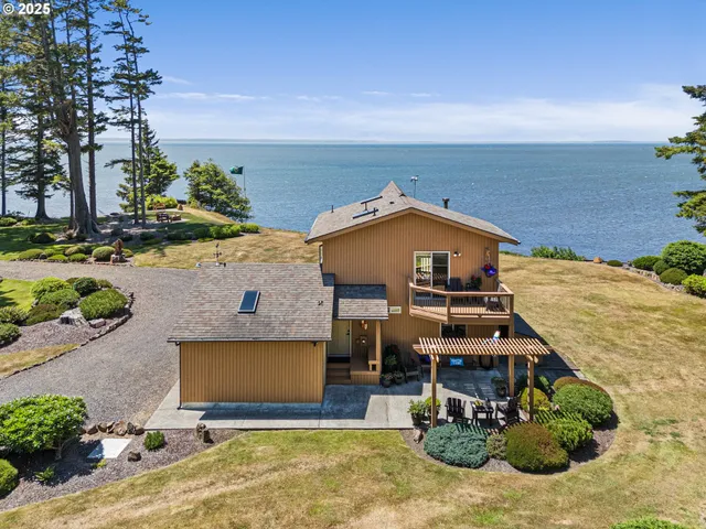 $1,295,000 | 441 Bay Center Road, South Bend, WA 98586
