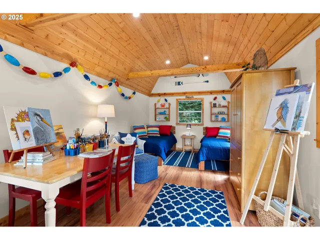 $1,295,000 | 441 Bay Center Road, South Bend, WA 98586