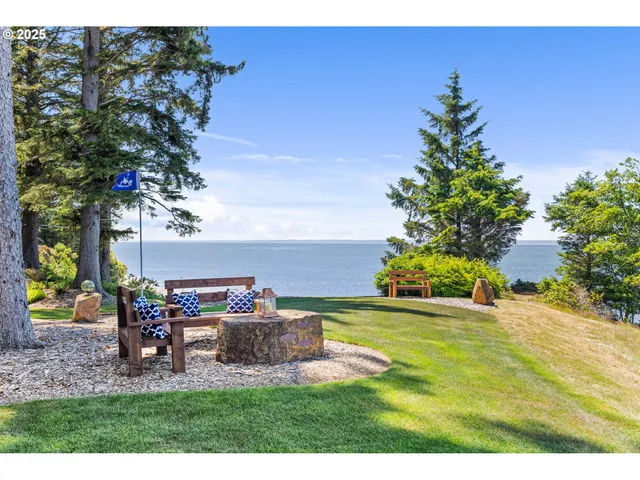 $1,295,000 | 441 Bay Center Road, South Bend, WA 98586
