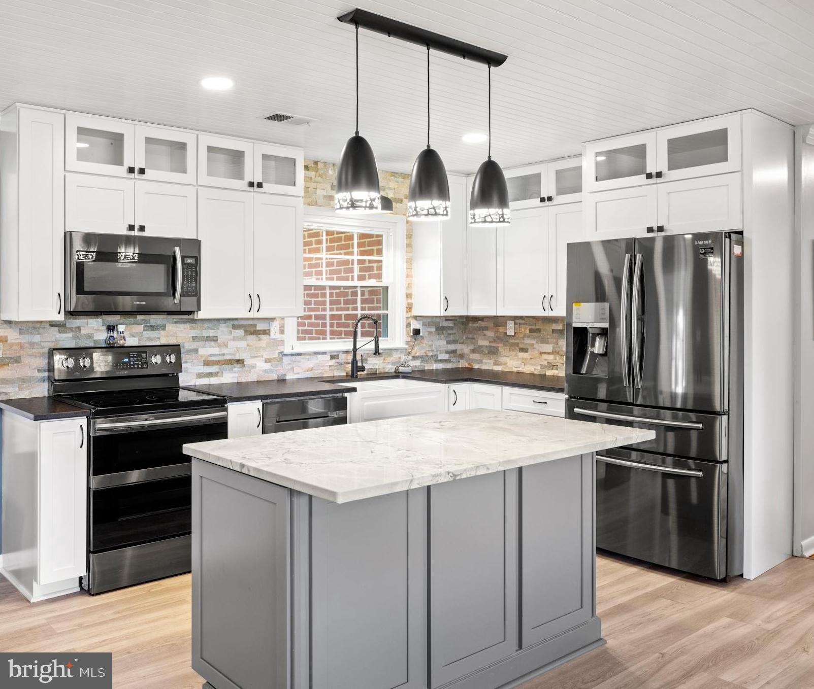 5533 Middle Road Winchester, VA 22602 - Photo 5 of 45 Nice island for prepping and entertaining