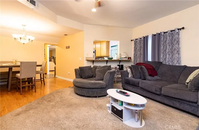 $1,073,888 | 1124 East Ridgewood Street, Long Beach, CA 90807