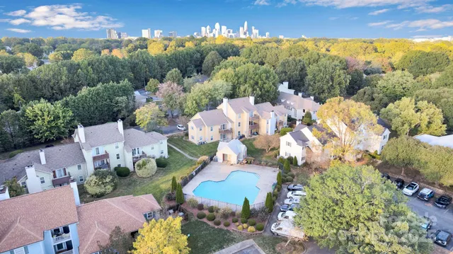 $359,000 | 3300 Selwyn Farms Lane, Charlotte, NC 28209