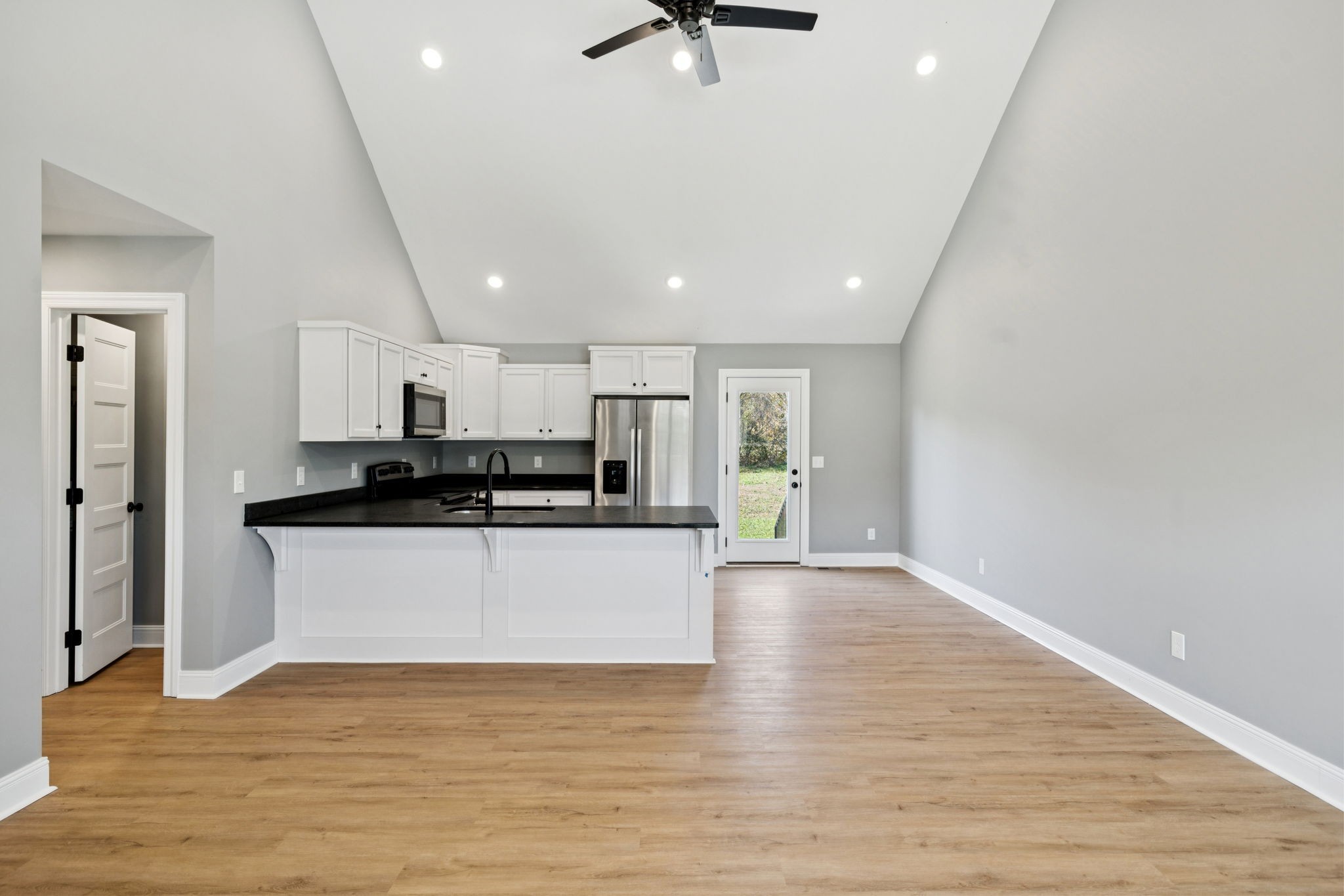 1572 Big Dry Creek Road Pulaski, TN 38478 - Photo 7 of 50