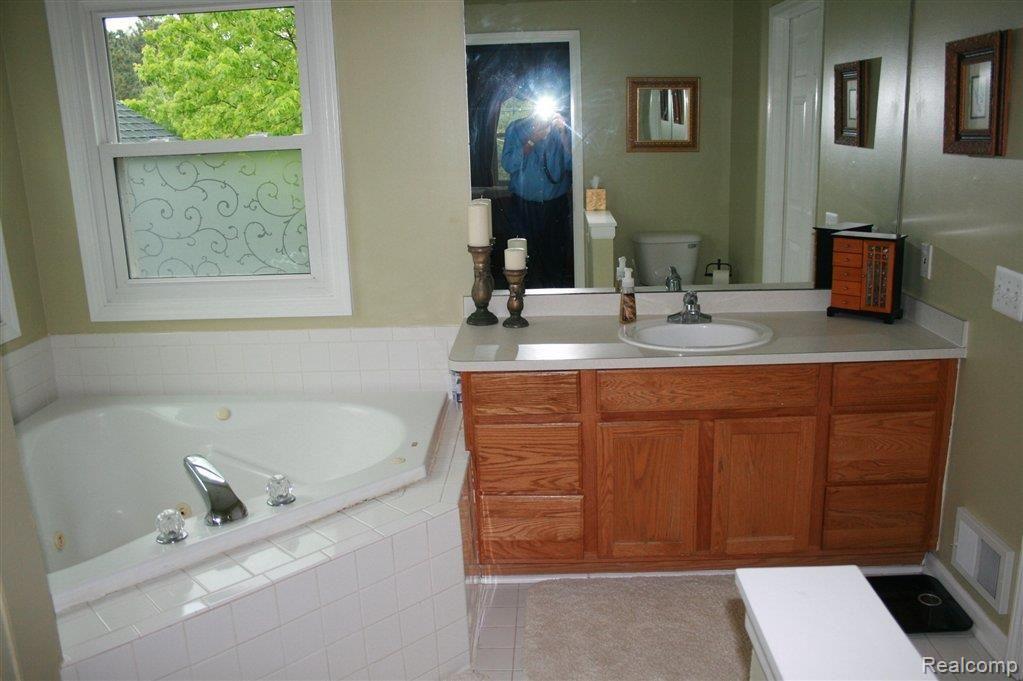 3021 Brewer Road Howell, MI 48855 - Photo 21 of 23 Master Bath
