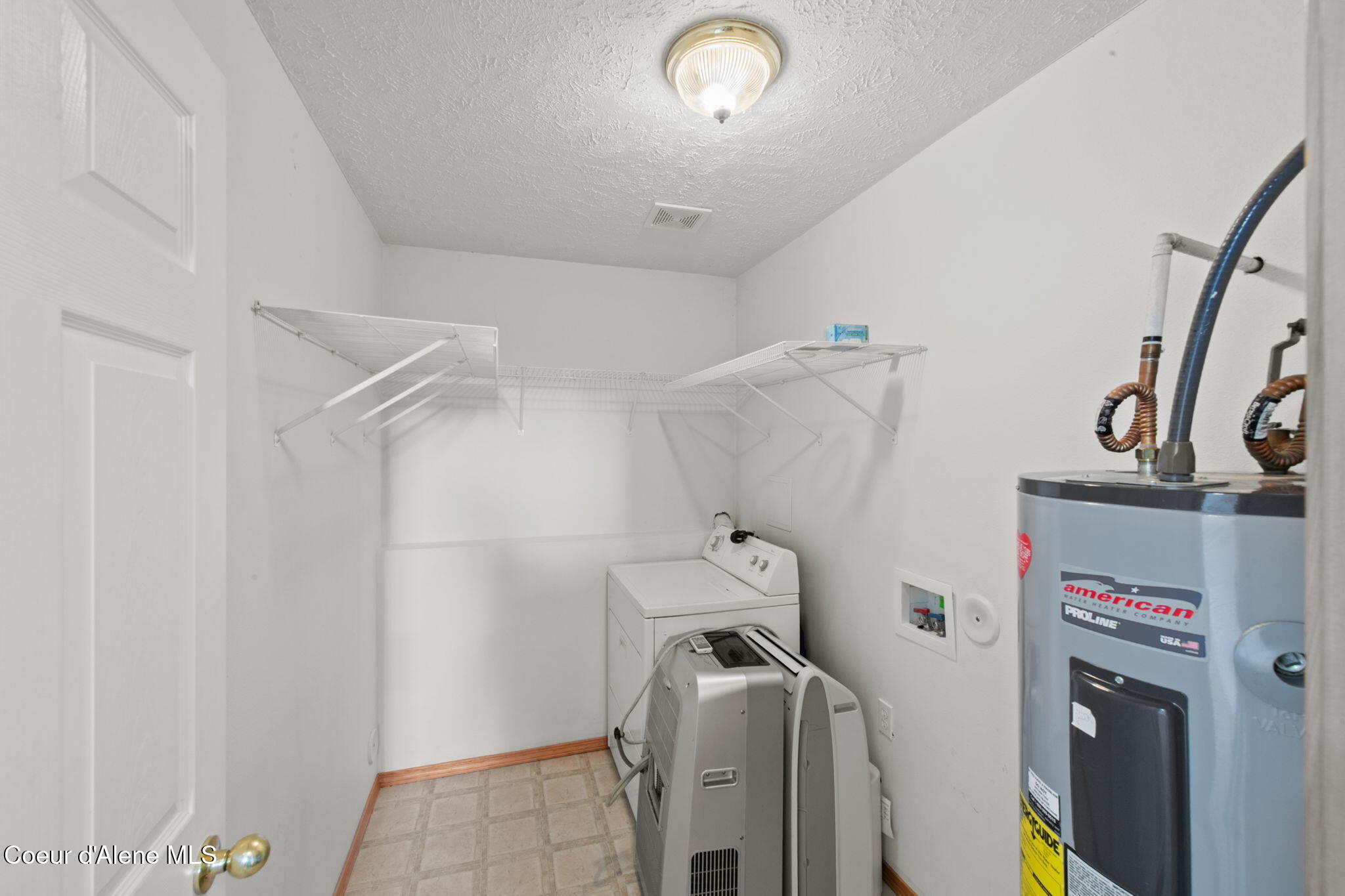 14364 Cascade Street Rathdrum, ID 83858 - Photo 33 of 36 Laundry-Room