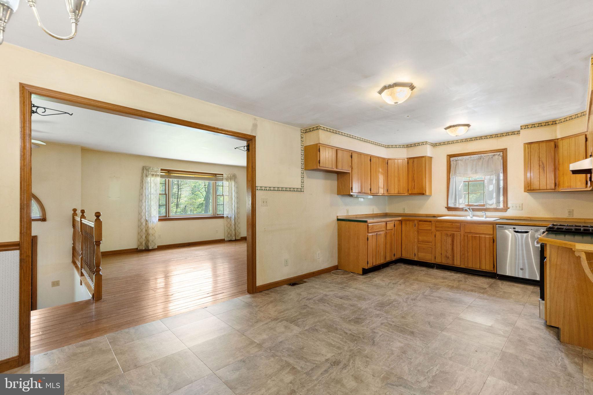 1053 Kings Row Road Oxford, PA 19363 - Photo 8 of 43 Gallery Image 8
