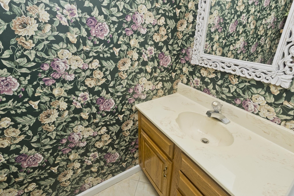 8 Castle Hills Road, Unit H Agawam, MA 01001 - Photo 13 of 23 Gallery Image 13