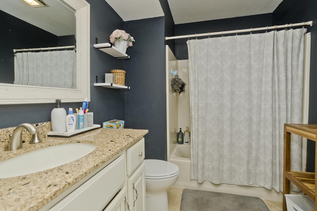 8 Castle Hills Road, Unit H Agawam, MA 01001 - Photo 17 of 23 Gallery Image 17