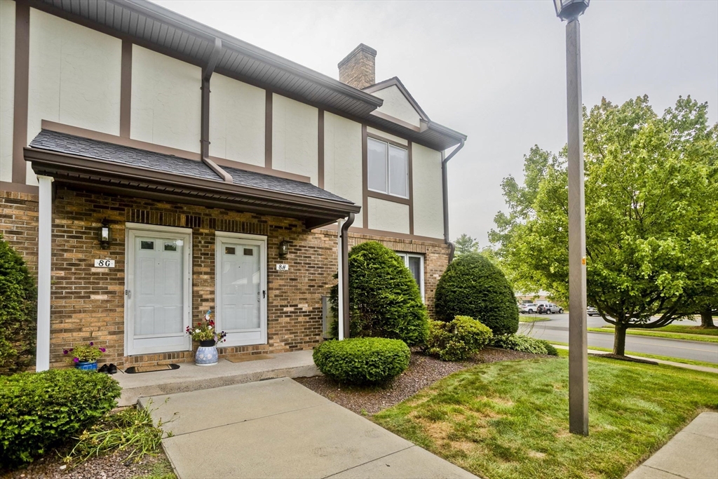 8 Castle Hills Road, Unit H Agawam, MA 01001 - Photo 2 of 23 Gallery Image 2