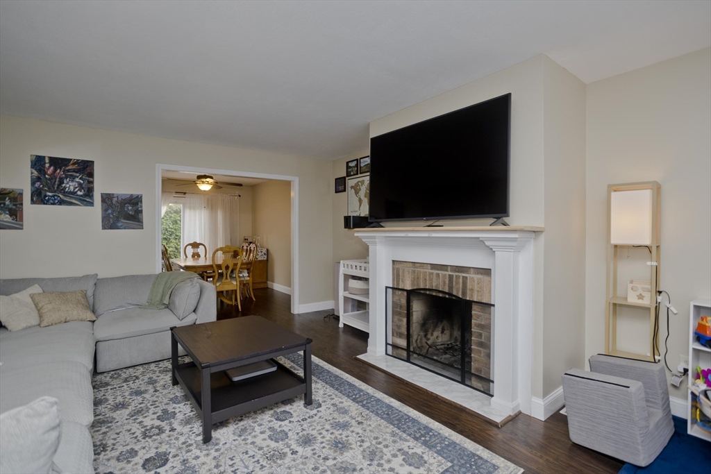 8 Castle Hills Road, Unit H Agawam, MA 01001 - Photo 3 of 23 Gallery Image 3