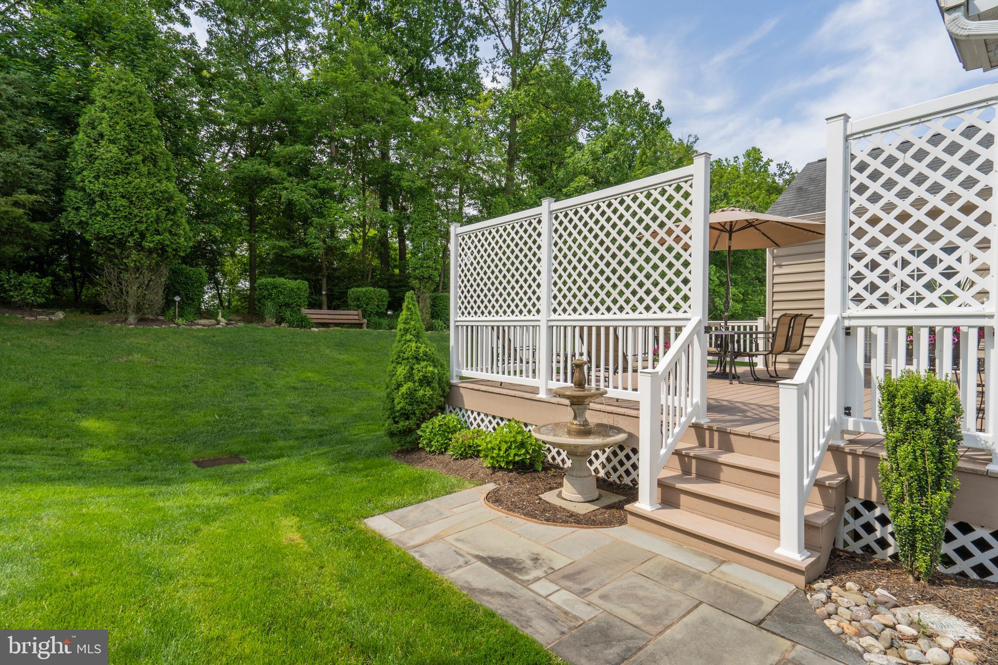 504 Gilmer Road Coatesville, PA 19320 - Photo 32 of 47 Privacy Fence on Deck