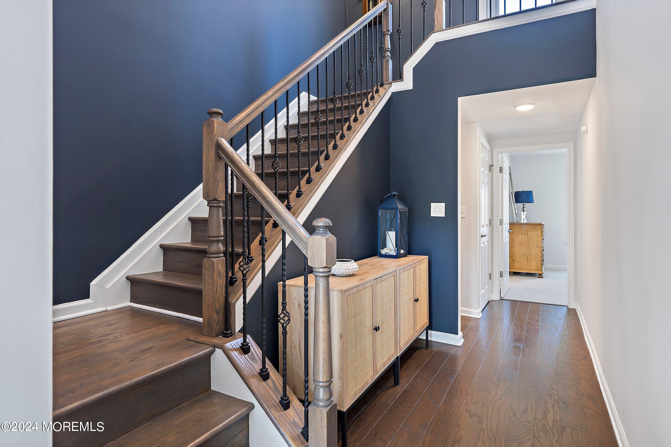 4 Halfmoon Court, Unit 904 Highlands, NJ 07732 - Photo 20 of 37 29-Hall