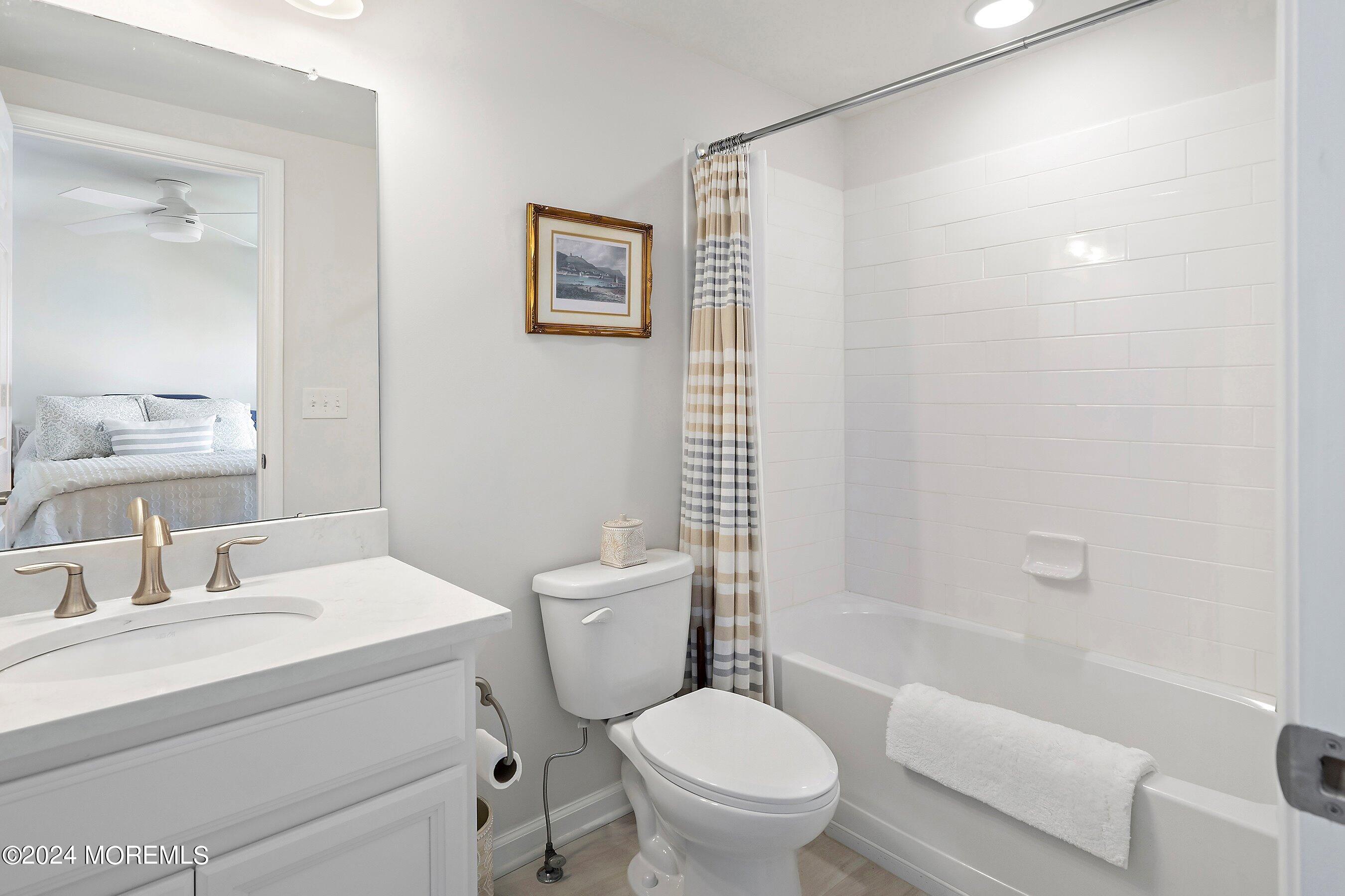 4 Halfmoon Court, Unit 904 Highlands, NJ 07732 - Photo 24 of 37 38-Bath 4