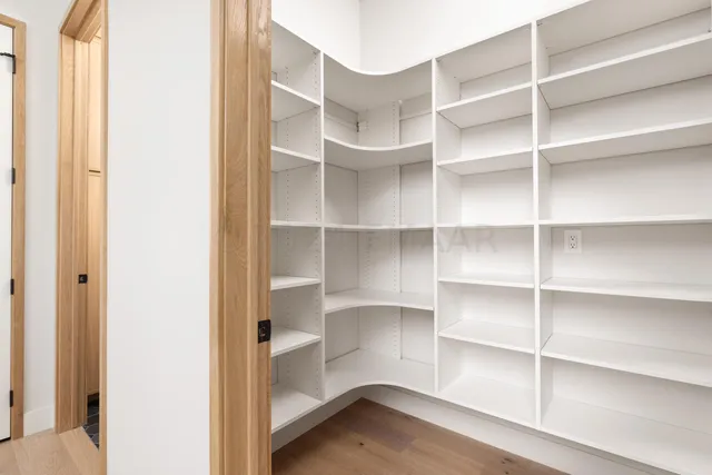 $998,000 | 505 Oak Street North, Unit 504, Fargo, ND 58102