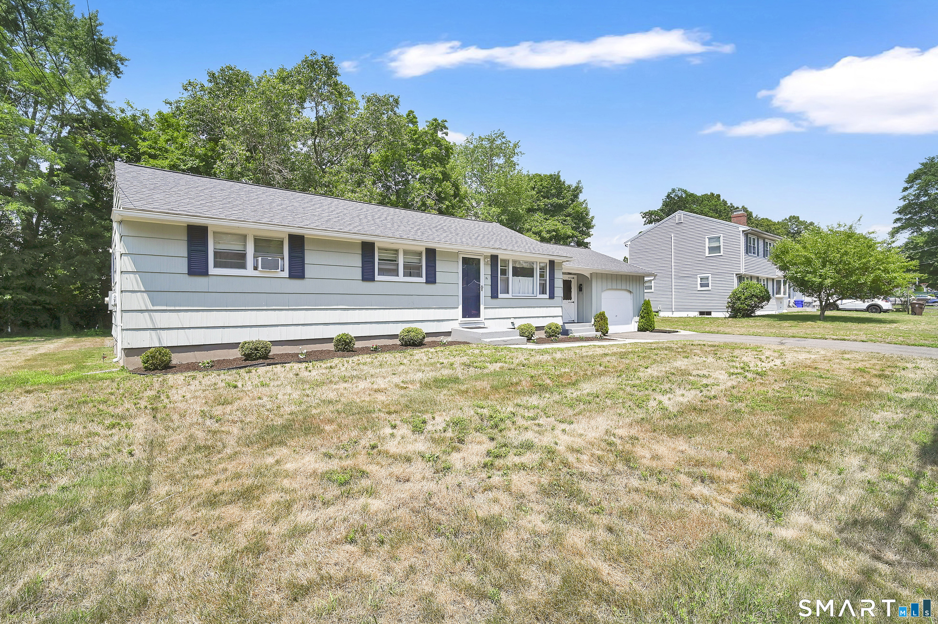 15 Bright Street Enfield, CT 06082 - Photo 2 of 31