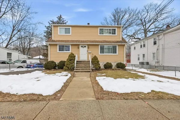 $2,100 | 42 Bergen Boulevard, Woodland Park, NJ 07424
