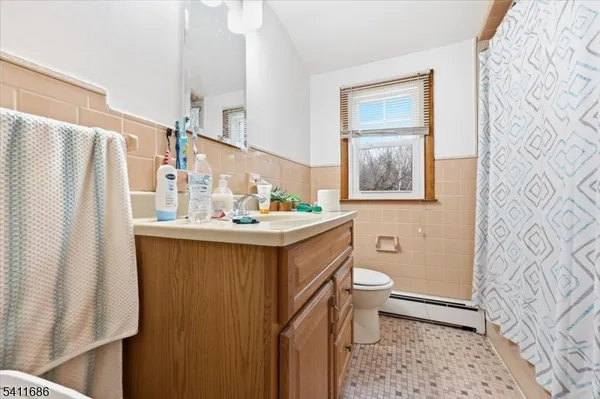 $2,100 | 42 Bergen Boulevard, Woodland Park, NJ 07424