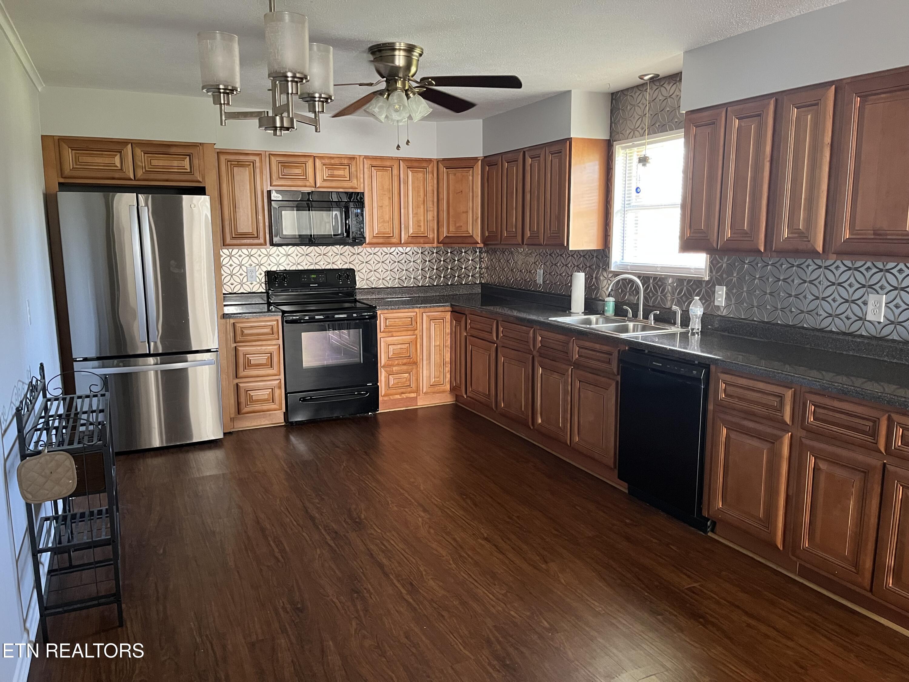 4352 McCloud Road Knoxville, TN 37938 - Photo 8 of 27 IMG_8533