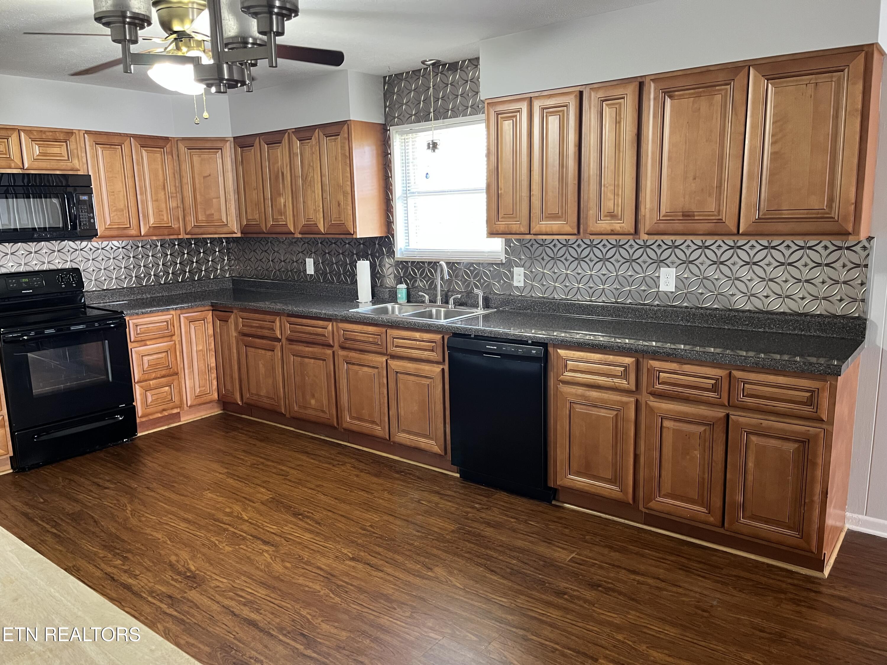 4352 McCloud Road Knoxville, TN 37938 - Photo 9 of 27 IMG_8535