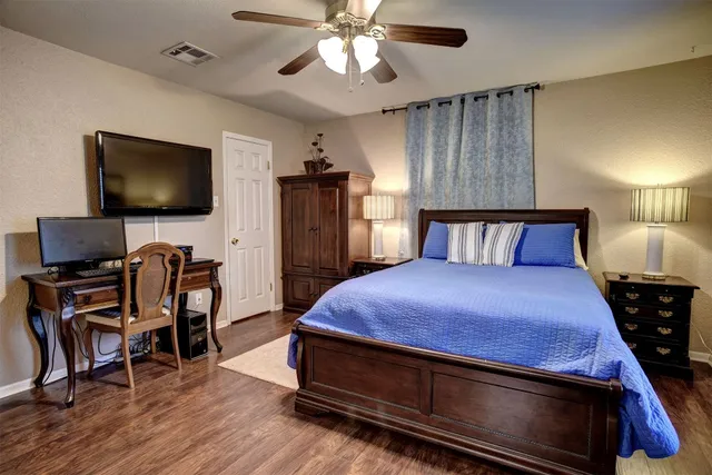 $465,000 | 1001 Charleston Boulevard, Smithville, TX 78957