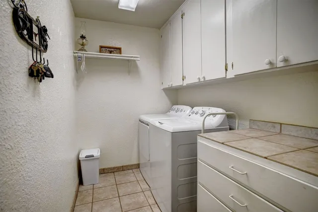 $465,000 | 1001 Charleston Boulevard, Smithville, TX 78957