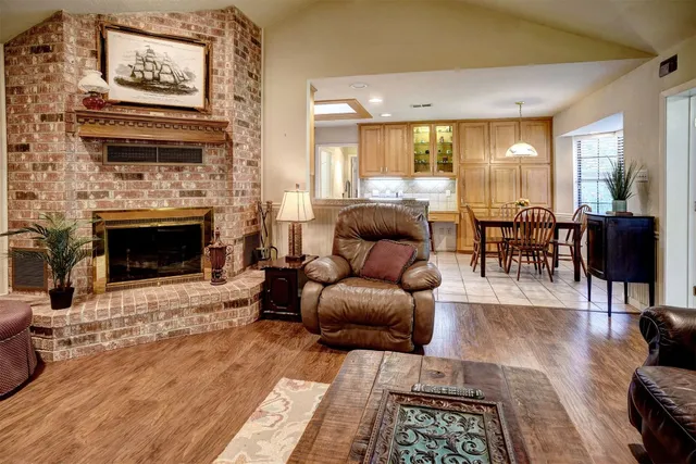 $465,000 | 1001 Charleston Boulevard, Smithville, TX 78957