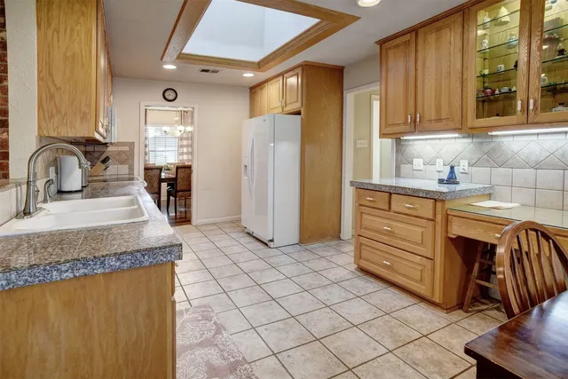 $465,000 | 1001 Charleston Boulevard, Smithville, TX 78957