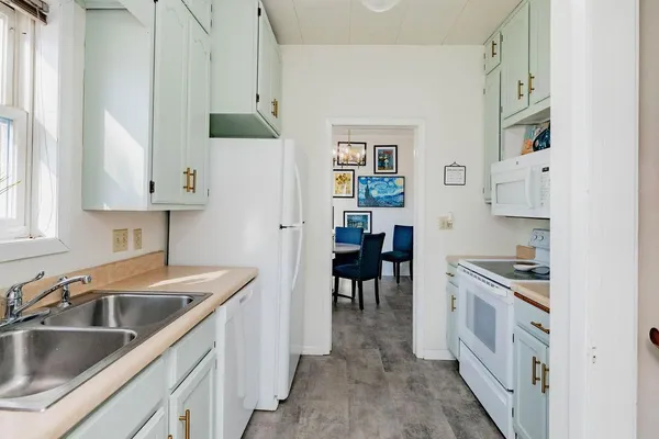 $310,000 | 1348 6th Street South, Fargo, ND 58103