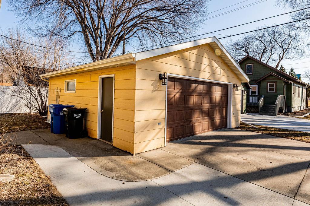 1348 6th Street South Fargo, ND 58103 - Photo 4 of 52