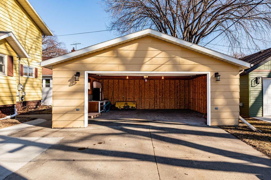 1348 6th Street South Fargo, ND 58103 - Photo 5 of 52