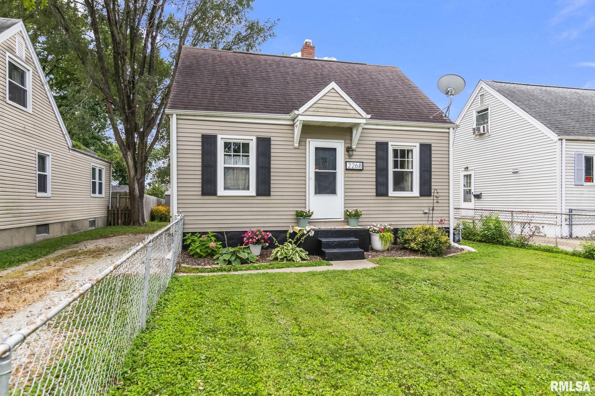 2268 East Keys Avenue Springfield, IL 62702 - Photo 3 of 33 Gallery Image 3