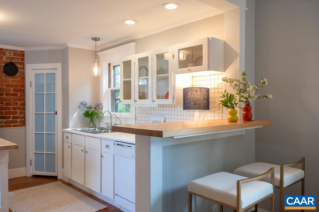 118 Goodman Street Charlottesville, VA 22902 - Photo 13 of 47