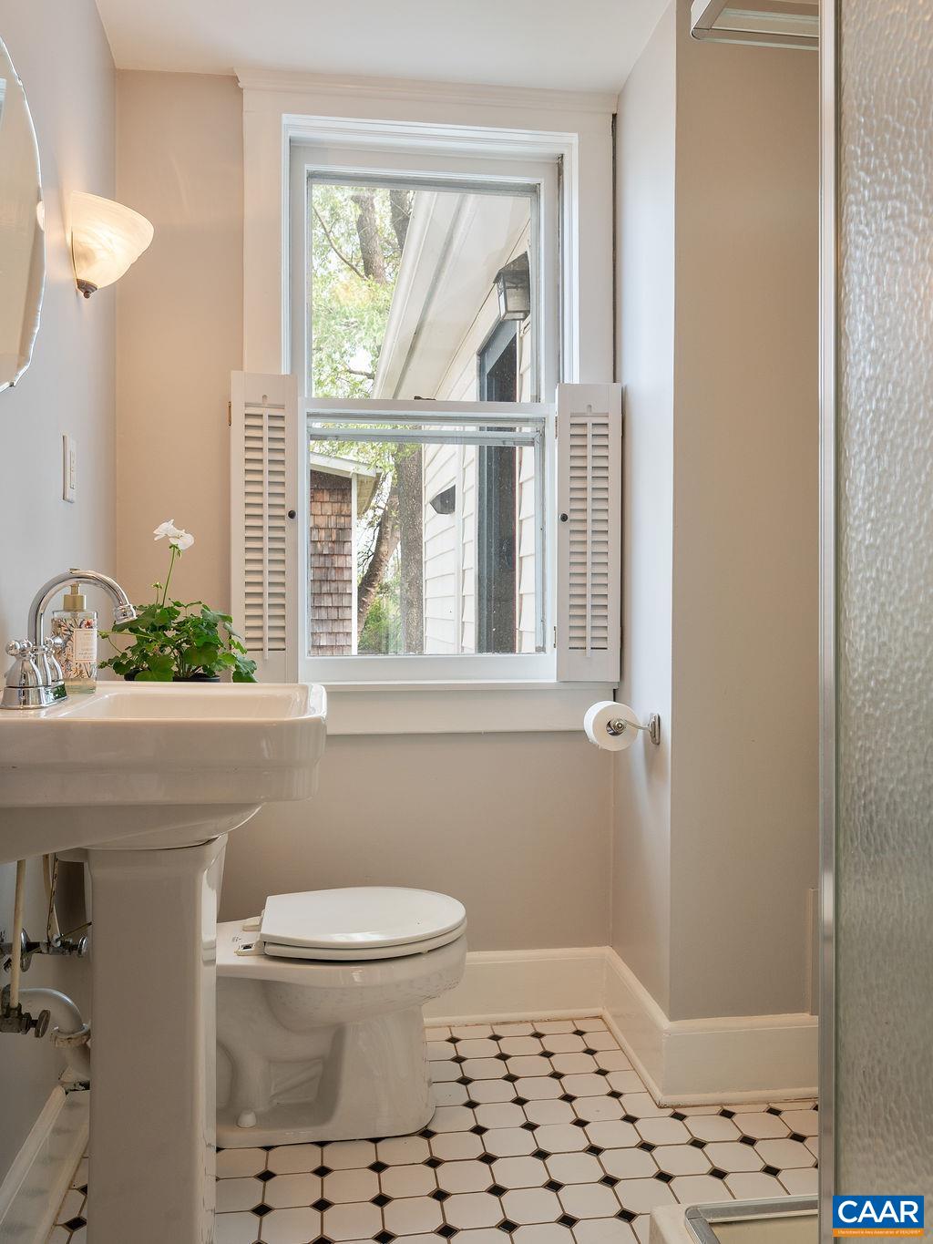 118 Goodman Street Charlottesville, VA 22902 - Photo 25 of 47