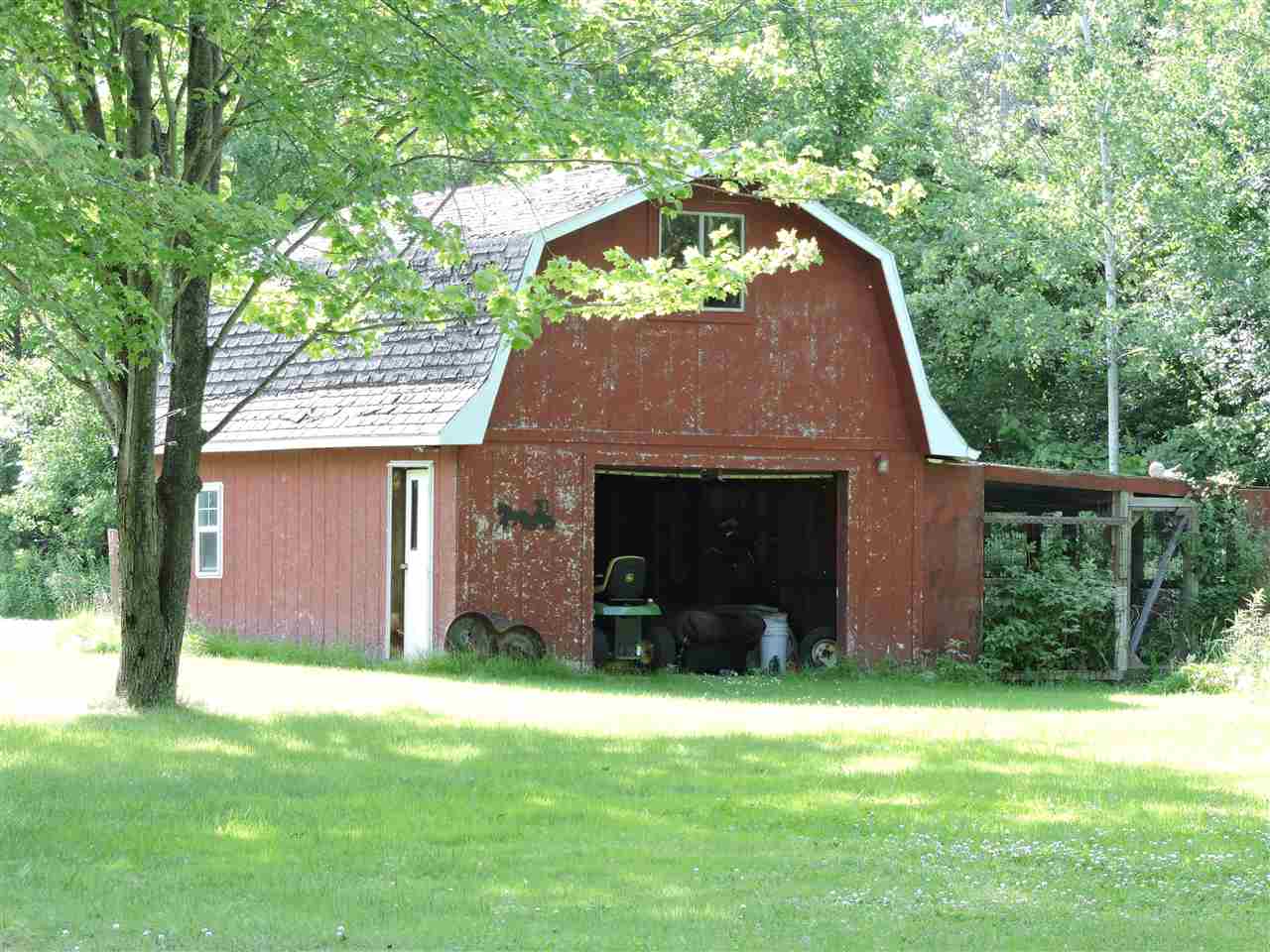 5403 Heppner Road Pinconning, MI 48650 - Photo 2 of 34